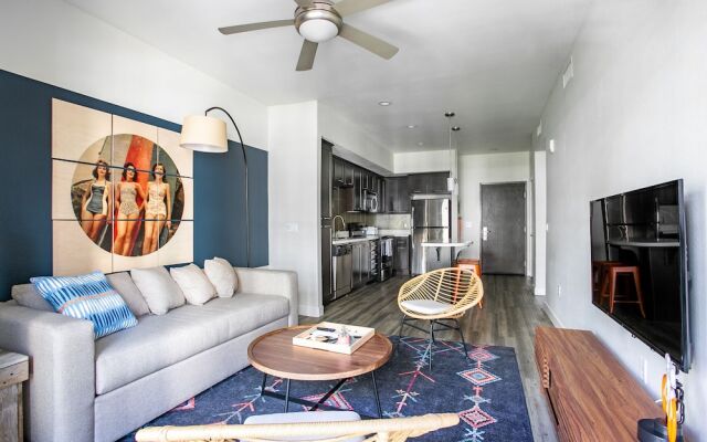 WanderJaunt Modern Dt San Diego Apts