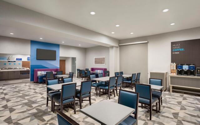 Holiday Inn Express Dumfries by IHG