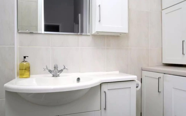 3 Bedroom Flat In City Centre