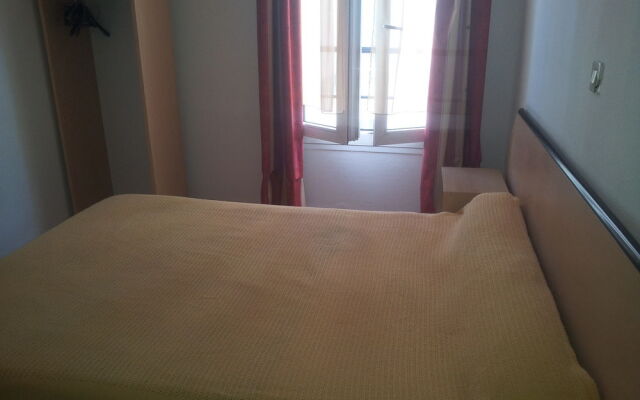 Ideal Hotel