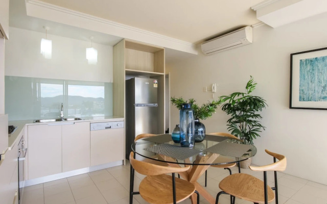 Urban Edge Apartments by Urban Rest