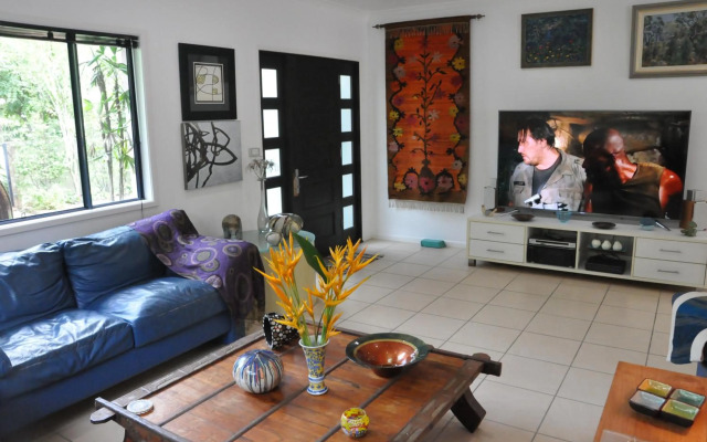 Stunning Magnetic Island Home,Private, Large Pool,Adults Only