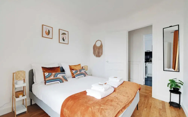 Cozy Apartment 2bdr/4p - in the Heart of Suresnes