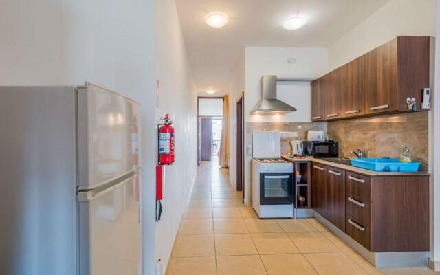 GetawaysMalta - SeaShells Apartment 11 with Terrace and Sea Views in Bugibba