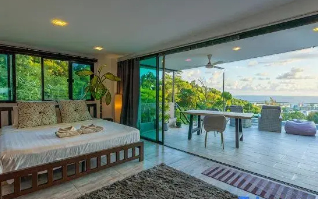 *Seaside Group Getaway • Up to 16 Guests v104