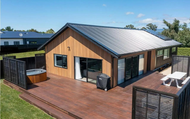 The Green House - Luxury Eco Escape