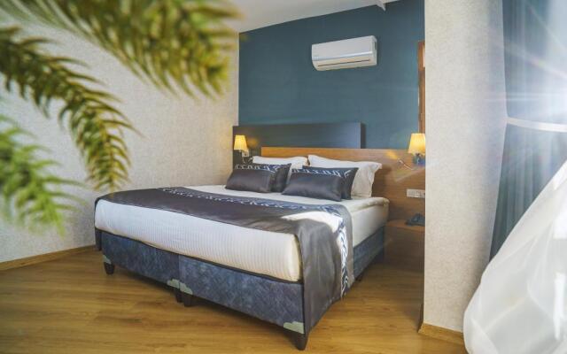 Qinn Hotel