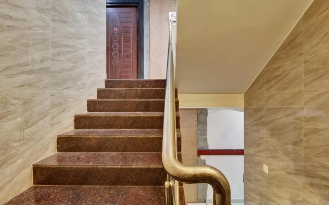 Oyo Flagship 807964 Kavish Residency