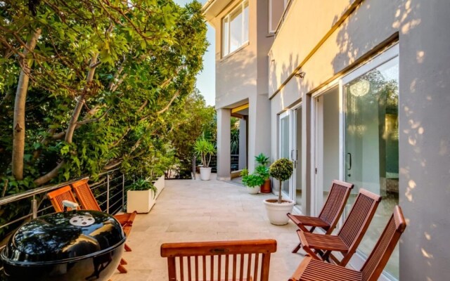 Coral House in Camps Bay