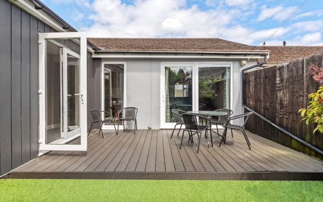 Roslen - Lovely Bungalow Near Beach and Village