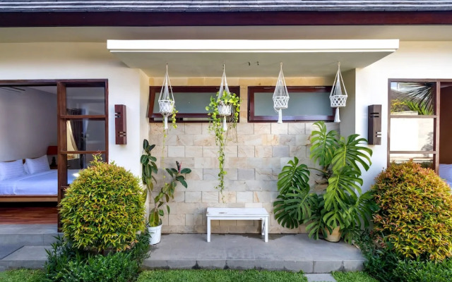 Villa Camilla 2 by Villa Finder