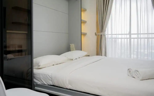 Comfort and Cozy Living Studio Springwood Residence Tangerang Apartment