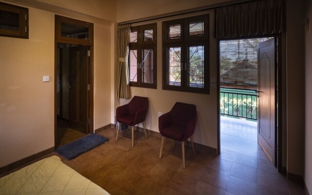 Kemangi Apartments and Yoga Space