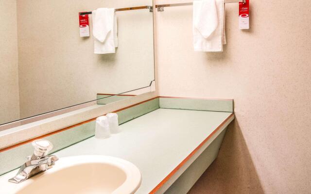 Econo Lodge Southeast Portland