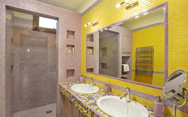Luxury Villa with breathtaking Seaview, pool, BBQ