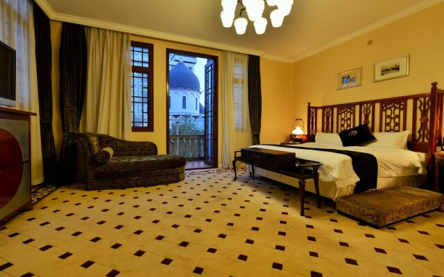 The Mansion Hotel