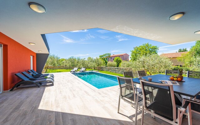 Modern Villa With Pool and Terrace