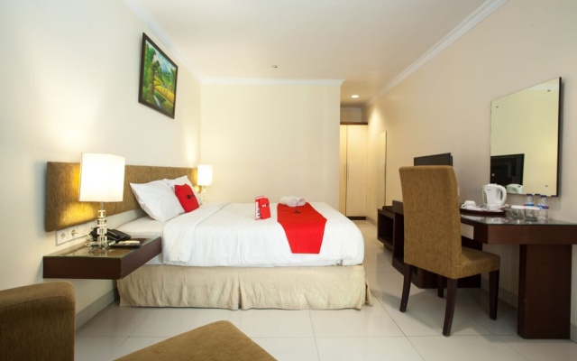Country Heritage Resort Hotel by RedDoorz – Guest Rooms – Surabaya