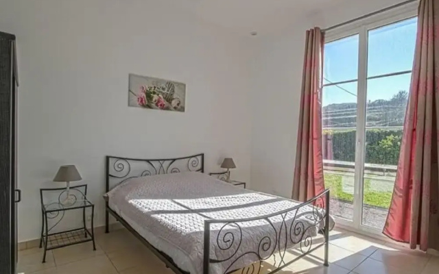 Spacious Holiday Home in Aure sur Mer With Garden