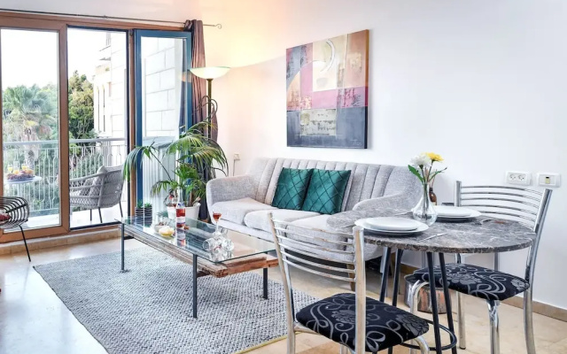 MAMAD - Deluxe 2BD Jaffa Dreams W Pool & Parking