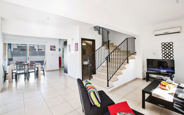 Cyprus Villa Palm 39 Gold