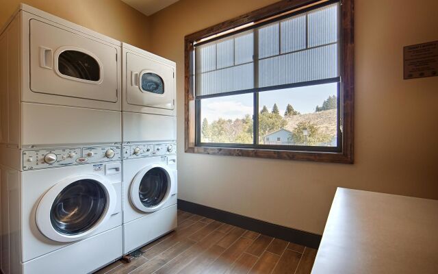 Best Western Premier Ivy Inn & Suites