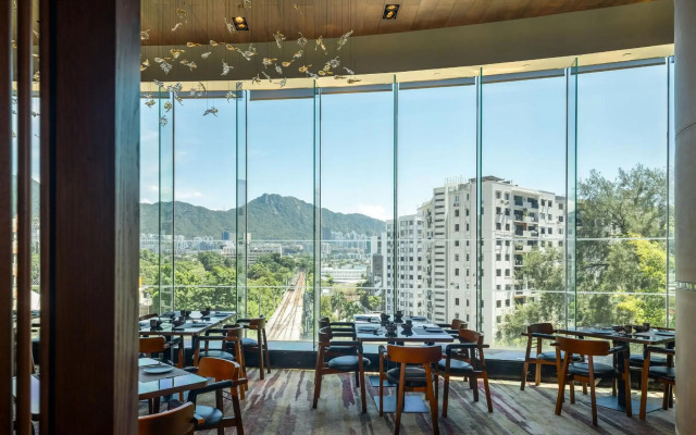Royal Plaza Hotel