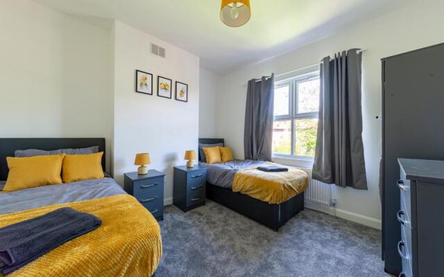 The Sailsbury Snug