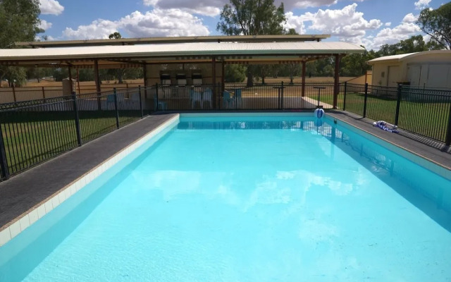Nandewar Motor Inn