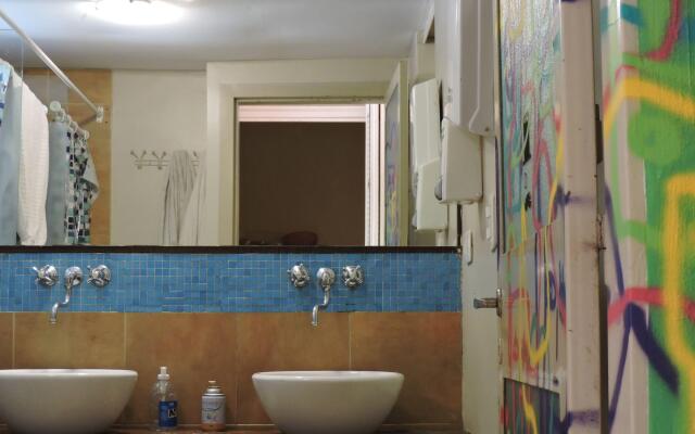 Bonarda Bon Hostel