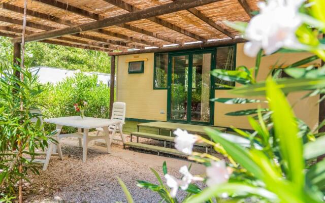 Osalla Beach Garden Bungalow