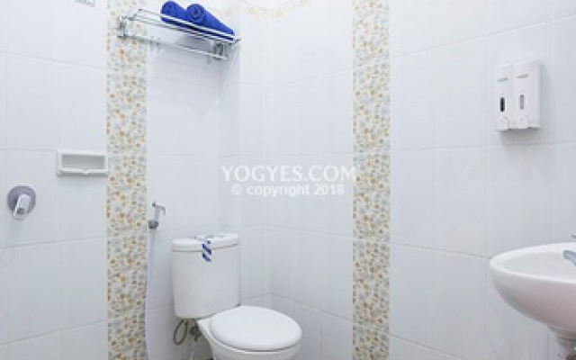 Hotel Bukit Uhud Yogyakarta – Bathroom – Yogyakarta