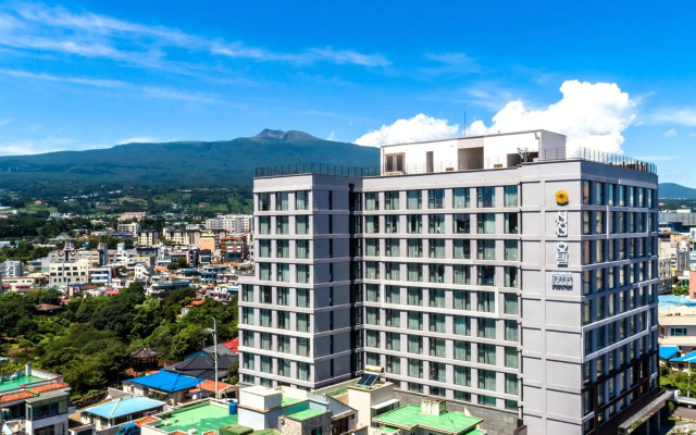 Cheonjiyeon Hotel
