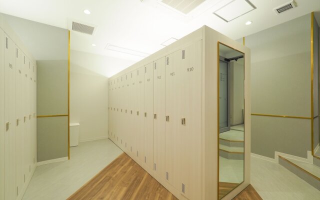 LEO YU CAPSULE HOTEL Funabashi