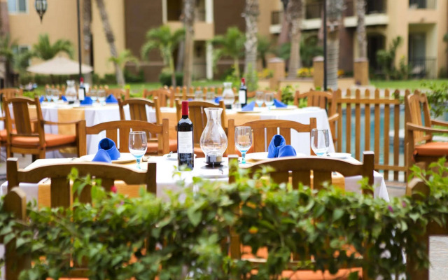 Villa del Arco Residences