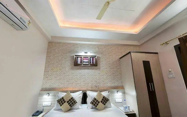 Hotel Om Sai Palace