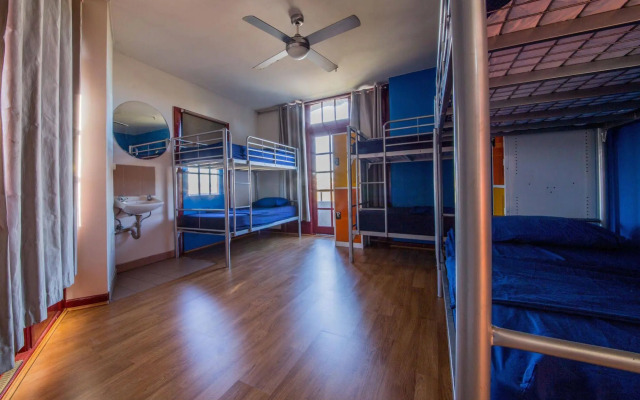 Mad Monkey Backpackers Bayswater
