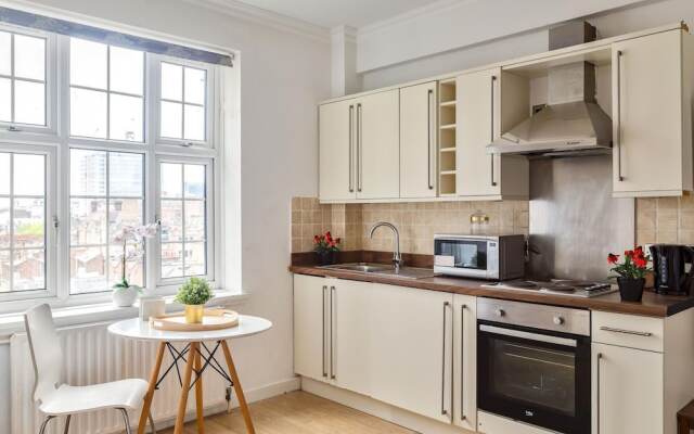 Picktheplace Sussex Gardens Apartments III