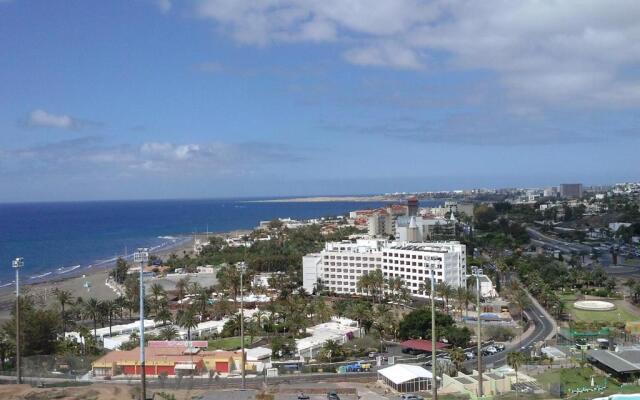 El Yate Hotel