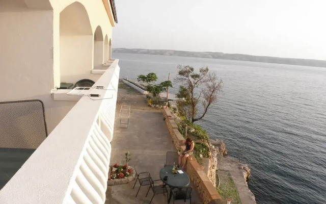 Taša - 5 m From sea - A5