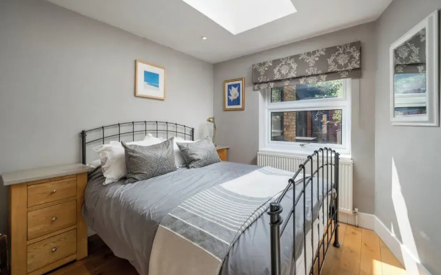 2Bedroom flat with garden in Battersea