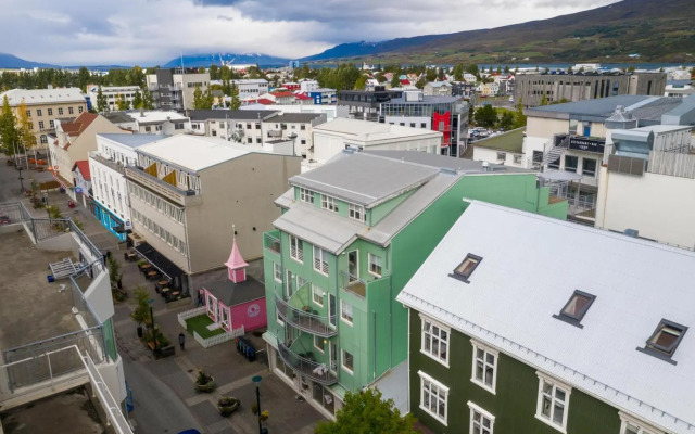 H100 Lovely 1-bedroom apartment on the main street