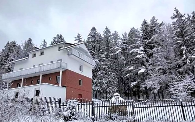 Górskie Zacisze 7