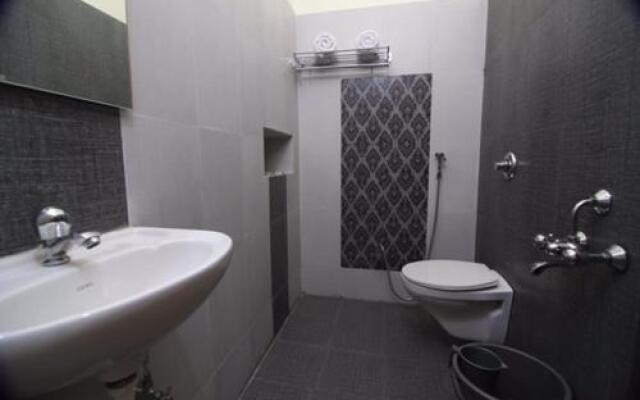 Mani Royal Stay