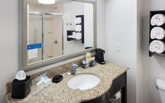 Hampton Inn & Suites Gainesville-Downtown