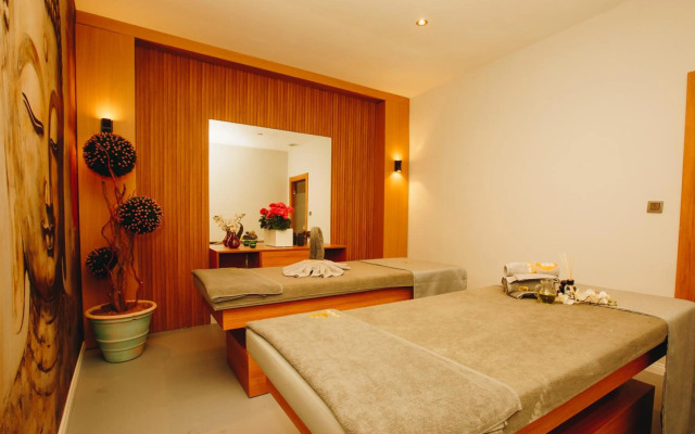 Double Bond Hotel Spa