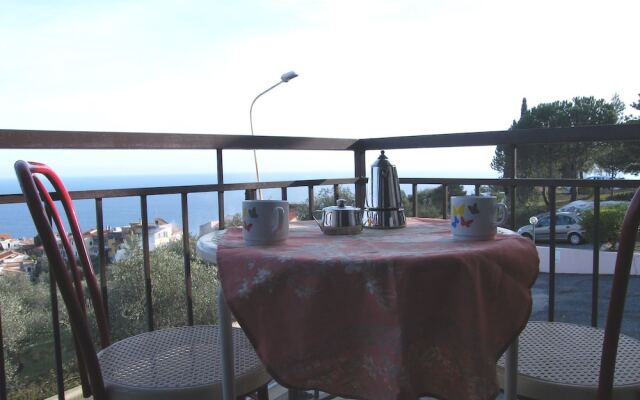 Apartment With 2 Bedrooms in Costarainera, With Wonderful sea View, Po