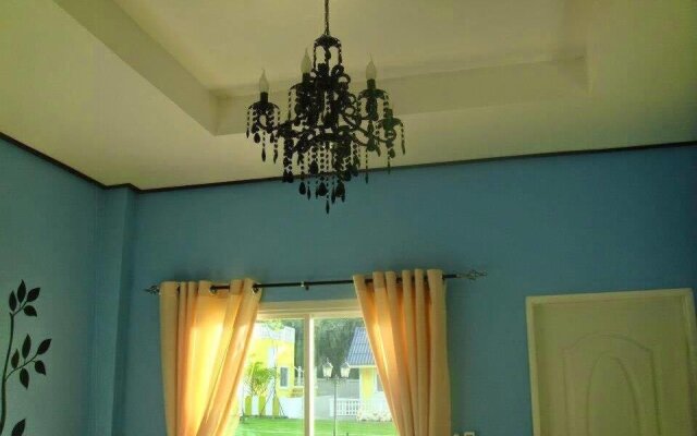 Luckydee House