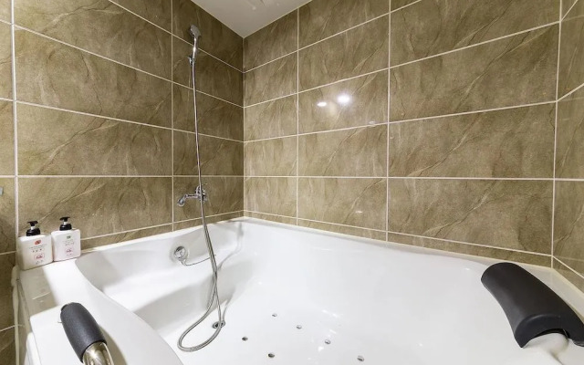 Hotel Queen Suwon