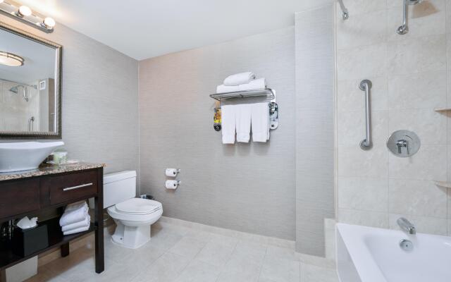 DoubleTree by Hilton Charlotte City Center